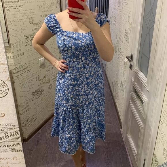 Off-Shoulder Floral Midi Dress - Picture 10 of 16